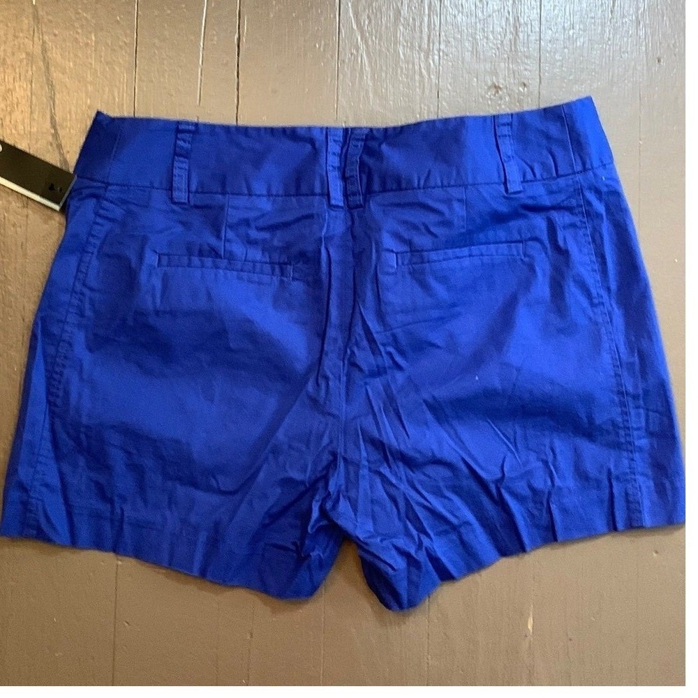 Daisy Fuentes Womens Royal Blue Chino Shorts Size 10 NWT Flat Front Mid Rise